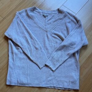 Women’s V-Neck Lightweight Sweater